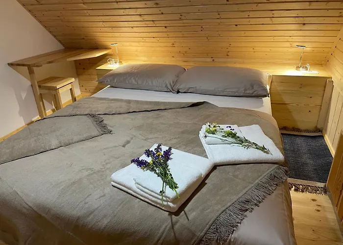 Miha\'S Cottage